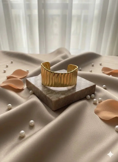 Desert Sands Textured Bangle – Minimalist Hammered Gold Cuff - ACERO JEWELS