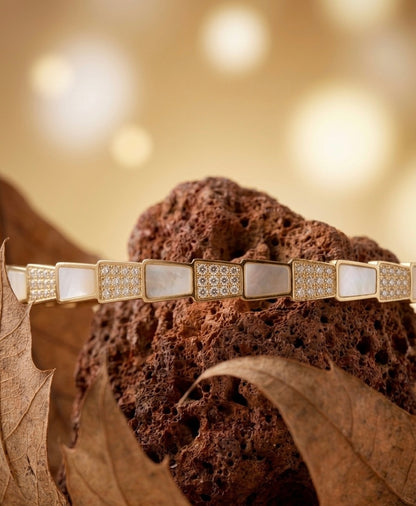 Luxury 18k Gold Plated Geometric Serpent Bangle