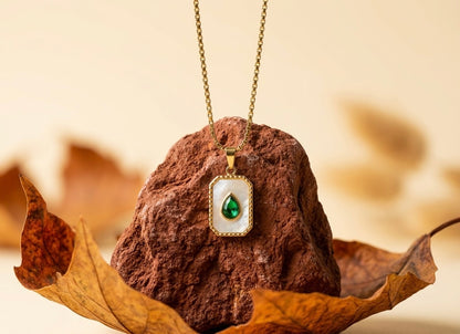 18K Gold Plated Emerald Green Teardrop Necklace | Vintage Rectangular Medallion with Pearl Inlay