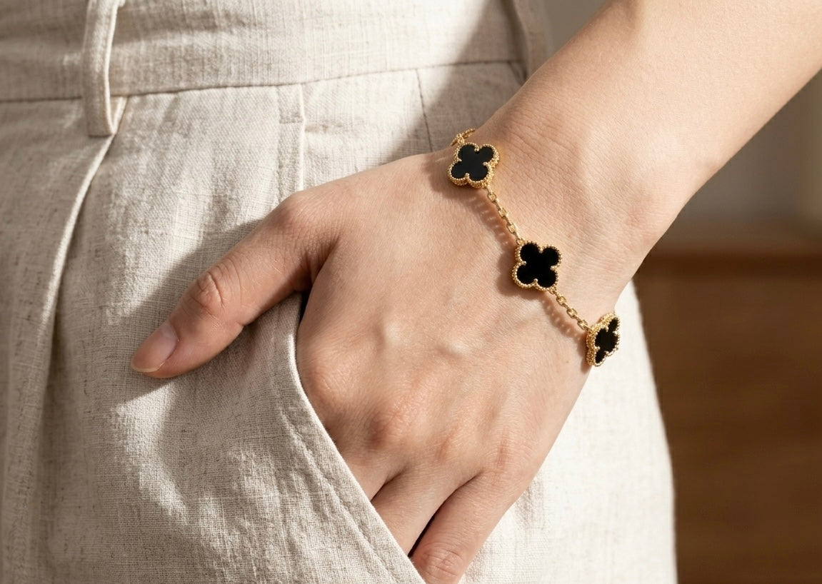 Bracelet for Girls Aurelia Midnight Charm – 18K Pleated `