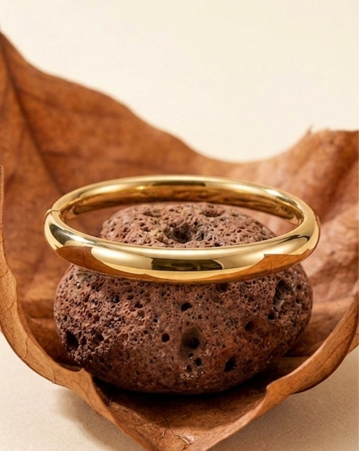 18K Gold Plated Minimalist Hinged Bangle | Timeless Smooth Gold Bracelet for Women