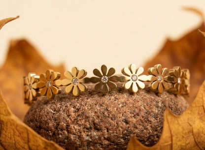 18k Gold Plated Daisy Flower Bangle