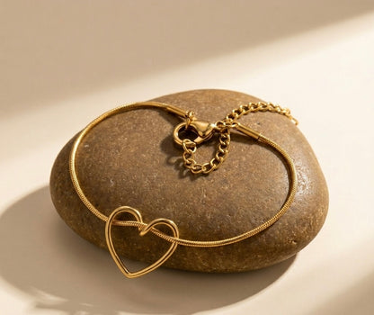 Dainty Heart Outline Chain Bracelet – 18K Gold Plated, Anti-Tarnish & Waterproof