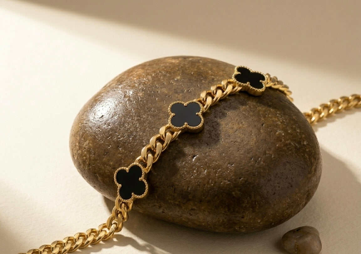 Midnight Clover Cuban Link Bracelet – 18K Gold Plated, Anti-Tarnish & Waterproof