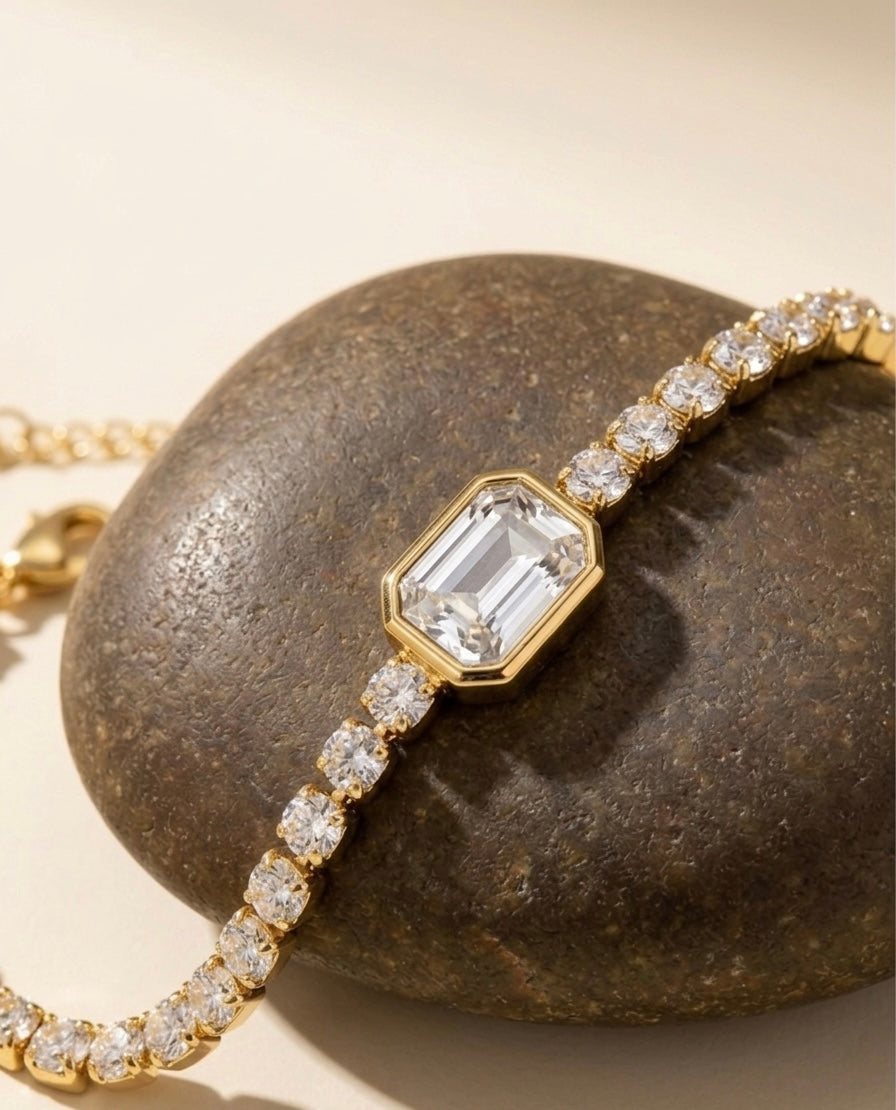 Emerald-Cut Zircon Curb Chain Bracelet - 18K Gold Plated Minimalist Statement Jewelry