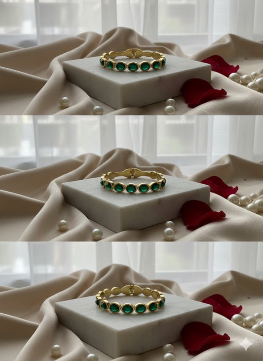 Luxury Emerald Green Stone Bangle – Tarnish-Free Gold Stainless Steel Bracelet