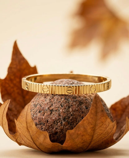 18k Gold Plated Iconic Screw Motif Textured Bangle
