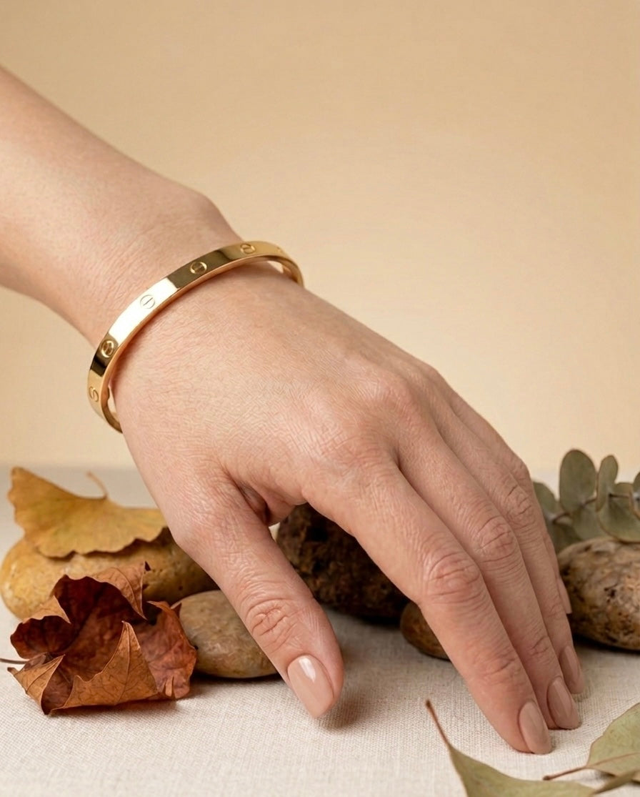 18k Gold Plated Classic Love Bangle – Iconic Smooth Screw Motif Bracelet for Women