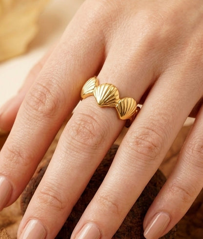 Gold Triple Seashell Ring – Dainty Scallop Shell Coastal Jewelry – Summer Beach Boho Ring