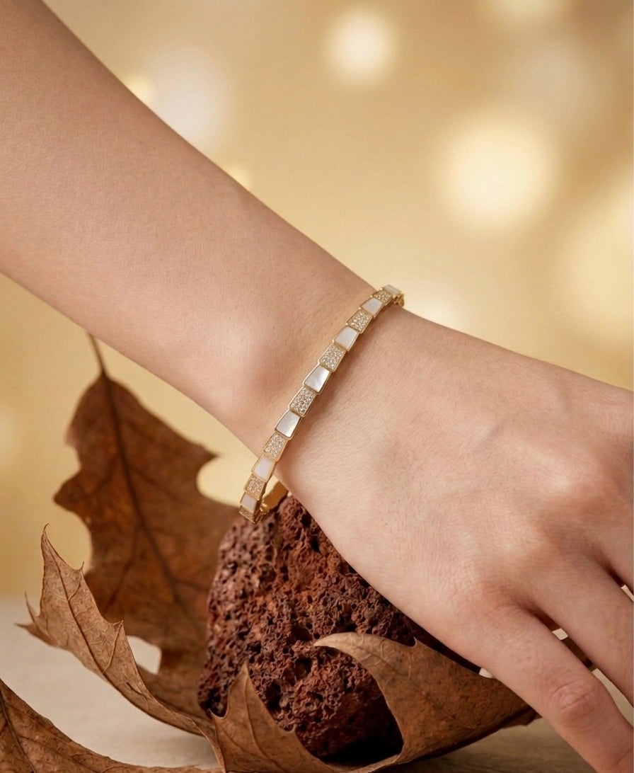 Luxury 18k Gold Plated Geometric Serpent Bangle