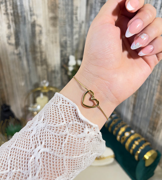 Dainty Heart Outline Chain Bracelet – 18K Gold Plated, Anti-Tarnish & Waterproof