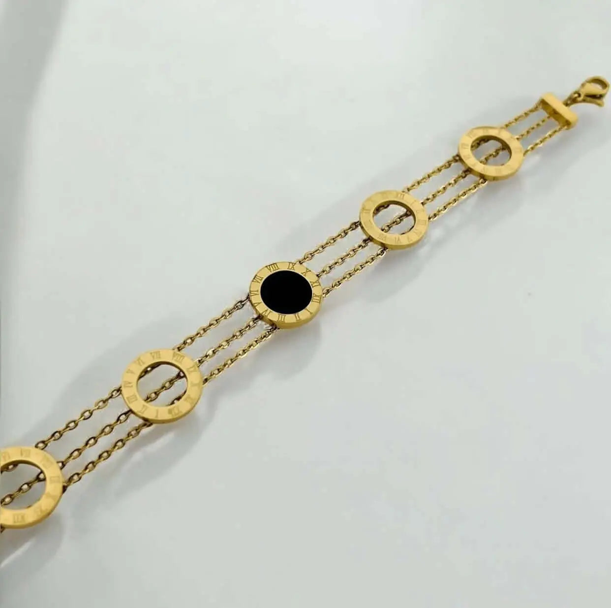 Triple Charm Roman - ACERO JEWELS