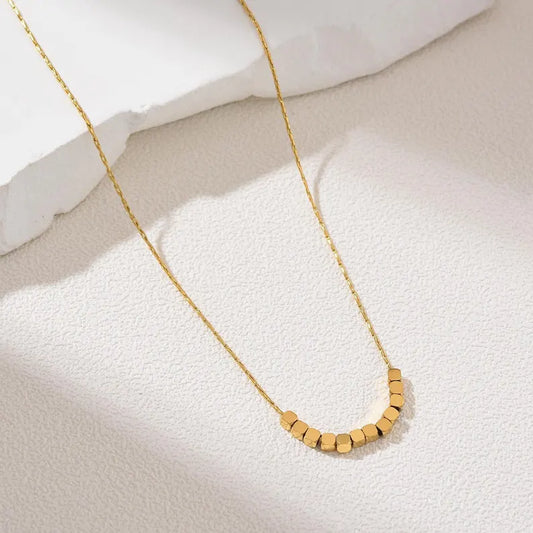 Golden Arc – Minimal Curve Pendant