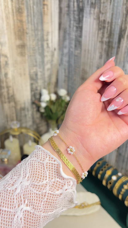 Triple-Strand Golden Venetian Chain Bracelet – Anti-Tarnish & Waterproof