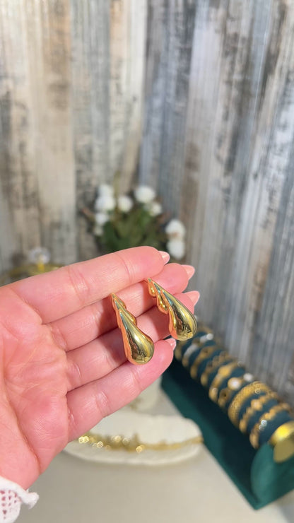 18K Gold Plated Bold Croissant Shell Drop Earrings | Chunky Ribbed Teardrop Statement Earrings | High-Shine Modern Gold Dangles for Women