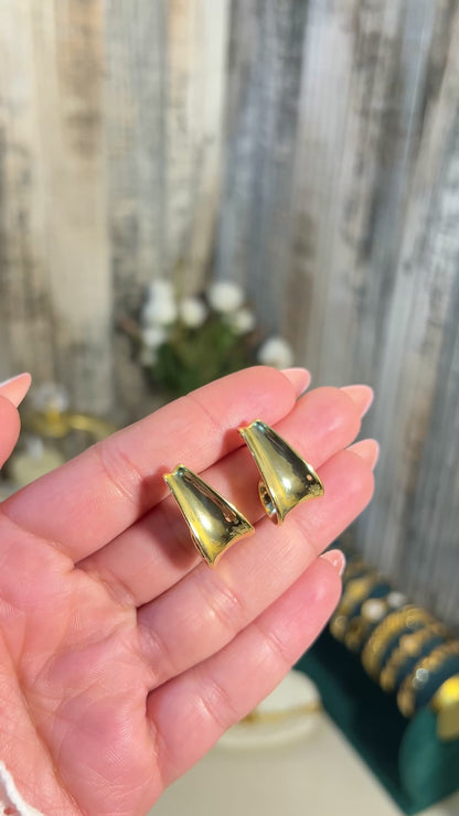 Elegant 18K Gold Plated Chunky Wave Stud Earrings | Minimalist Bold Curved Statement Earrings for Women | Water-Resistant Non-Tarnish Jewelry