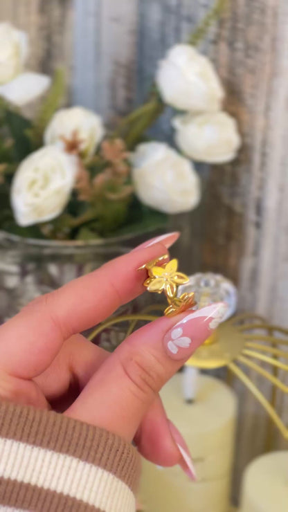 Exquisite 18K Gold Plated 3D Floral Eternity Ring | Romantic Textured Flower Vine Band for Women | Waterproof & Tarnish-Free Stainless Steel Boutique Jewelry